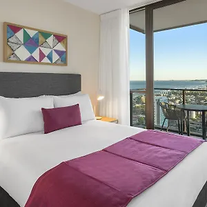 4* Apartahotel Avani Broadbeach Residences